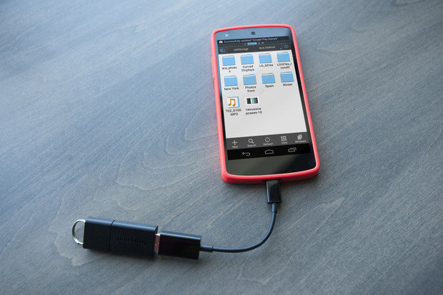 How to connect a USB flash drive to an Android